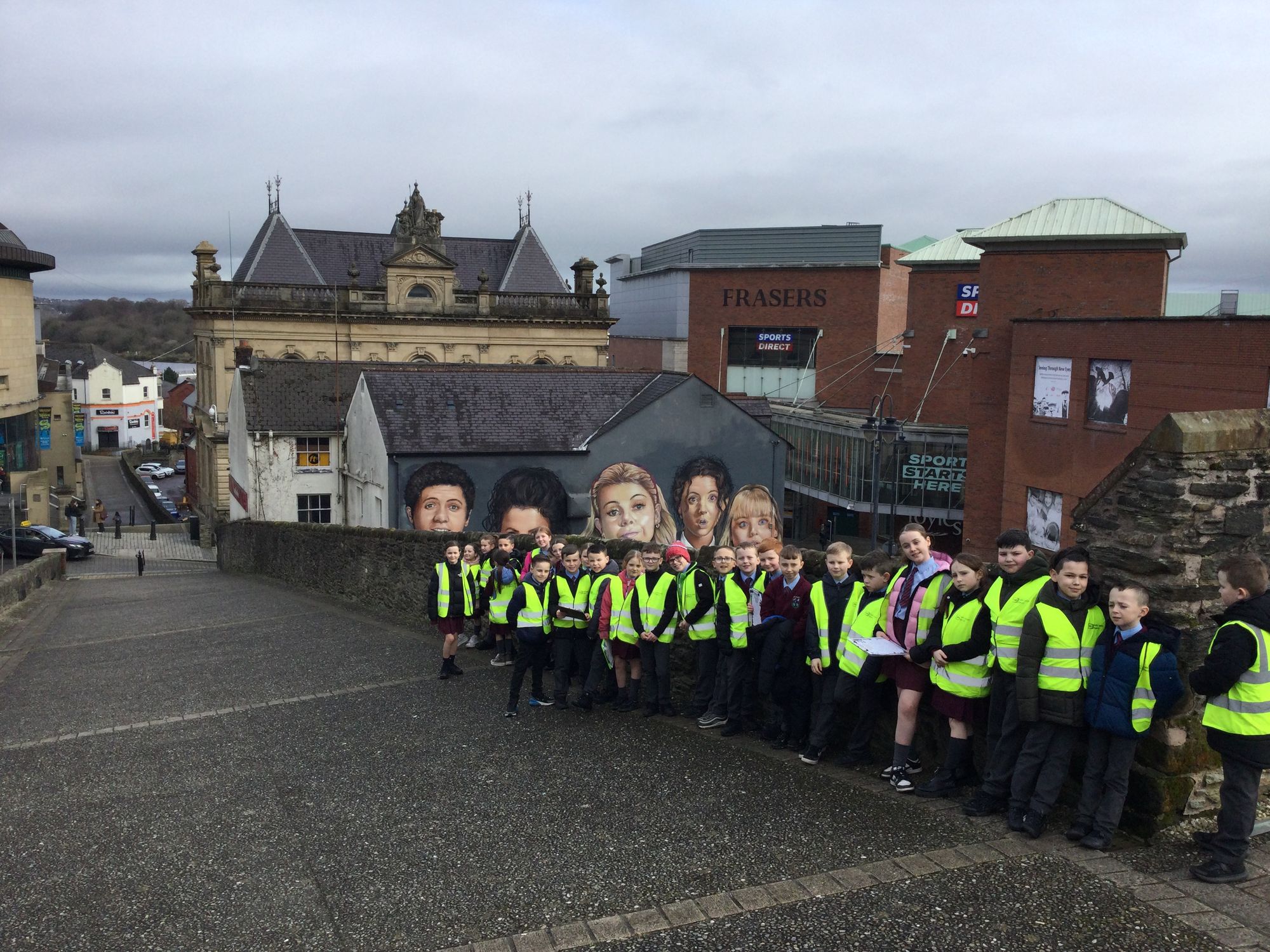 Year 5B Tour the Derry Walls and the Tower Museum