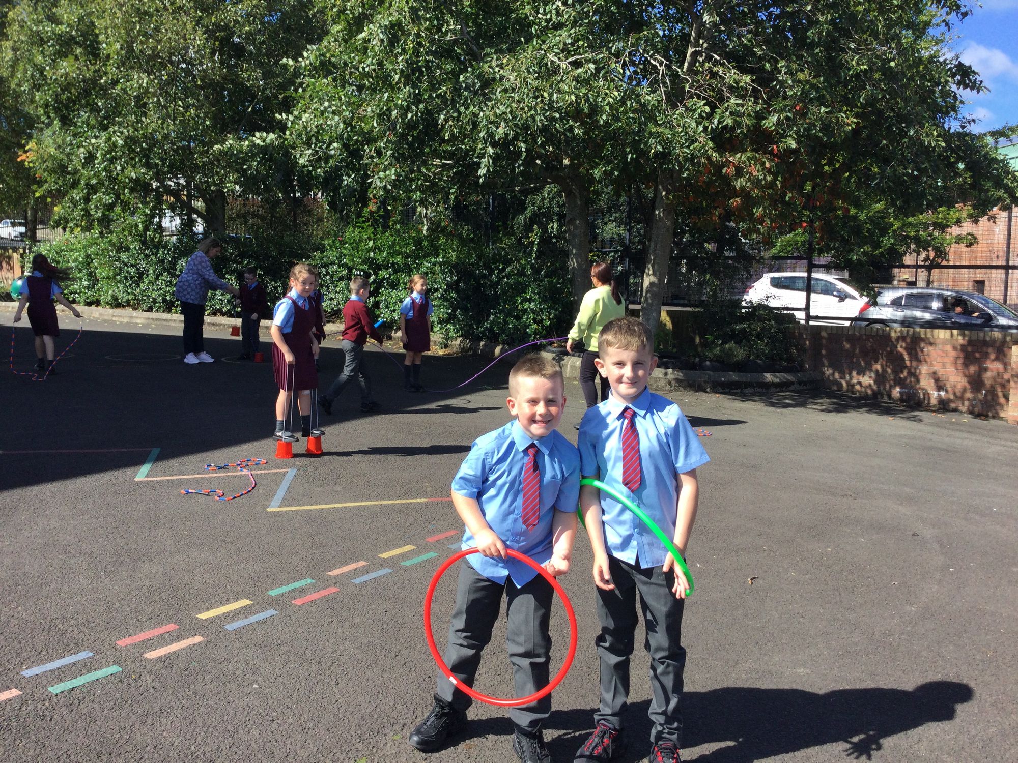 Year 4 enjoying fun in the sun