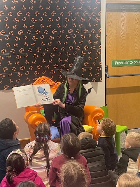 Year 4 visit to Creggan library for Halloween fun!