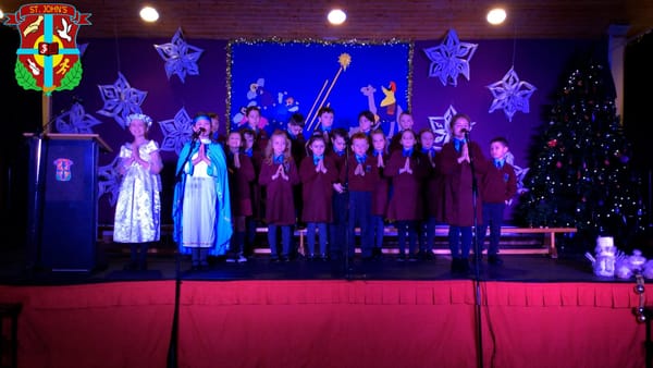 Carol Service Pt.2 Mrs K Gallagher & Miss A Murphy