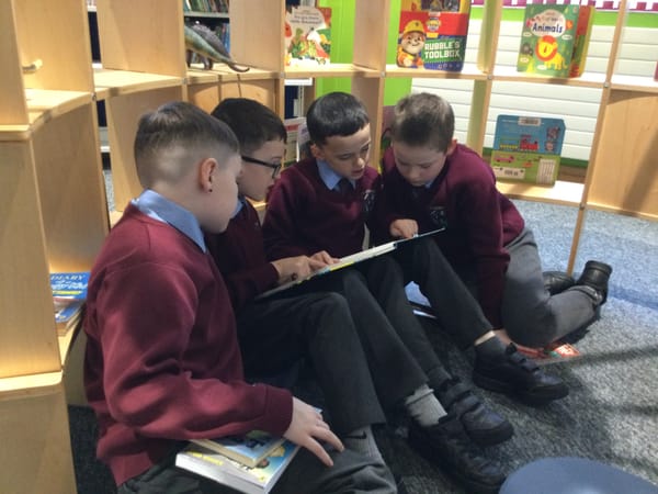 Year 5C Visit Creggan Library