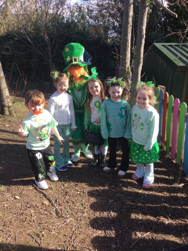 Lá Fhéile Pádraig sona daoibh☘️