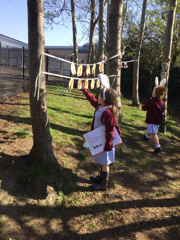 Year 1a Carefully Counting in The Easter Garden🐥