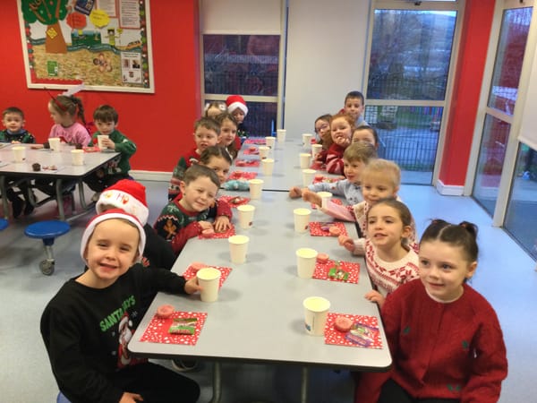 Year 2A breakfast with Santa 🎅