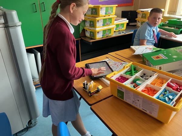 Digital Leaders Preparing for First Lego League Competition